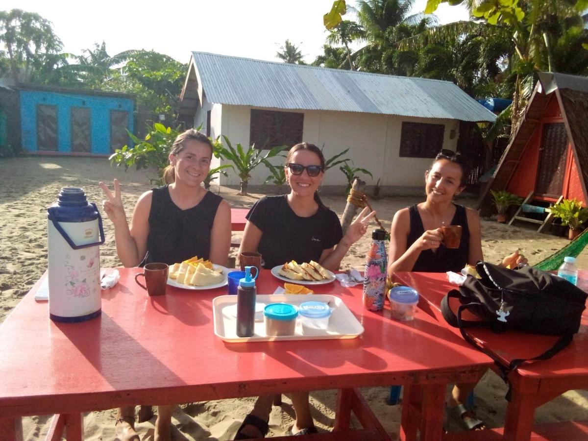 Shalom Camp Hotel El Nido Bagian luar foto