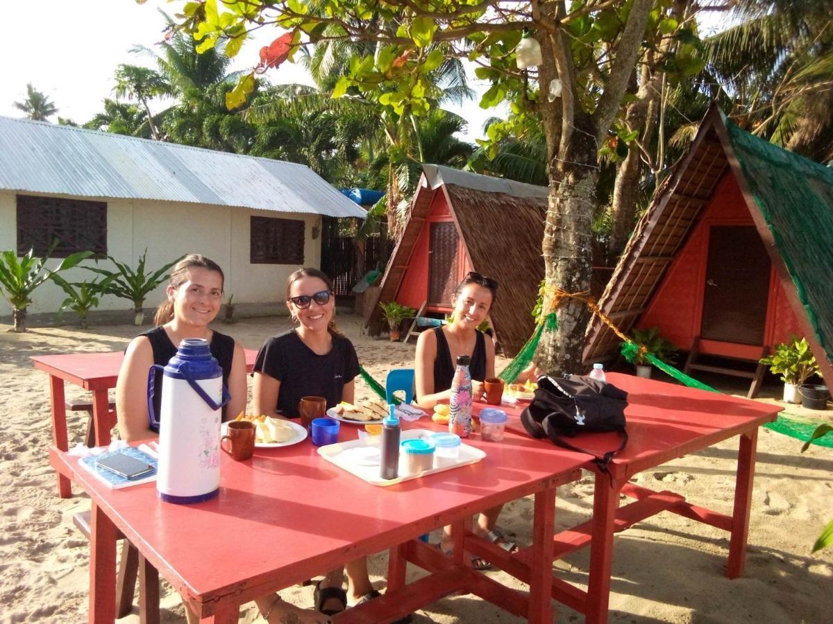 Shalom Camp Hotel El Nido Bagian luar foto