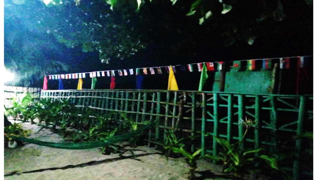 Shalom Camp Hotel El Nido Bagian luar foto