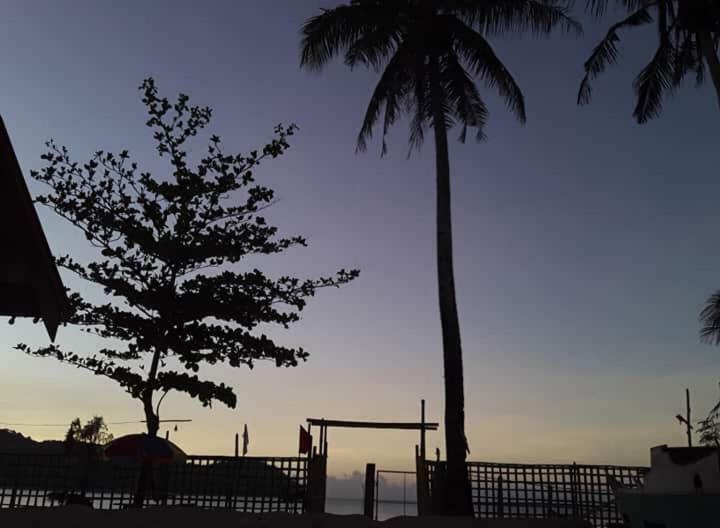 Shalom Camp Hotel El Nido Bagian luar foto